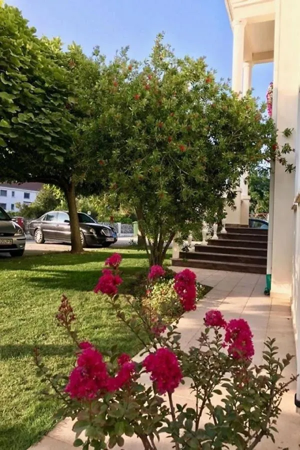 Apartments Vuzi - 100M From Sea  Zaton (Zadar)