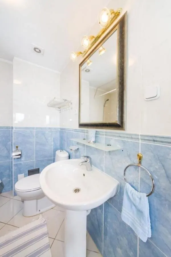 Apartments Vuzi - 100M From Sea