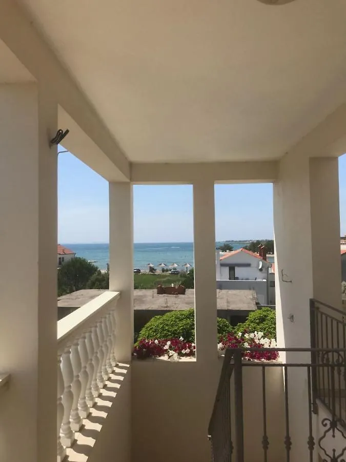 Apartments Vuzi - 100M From Sea