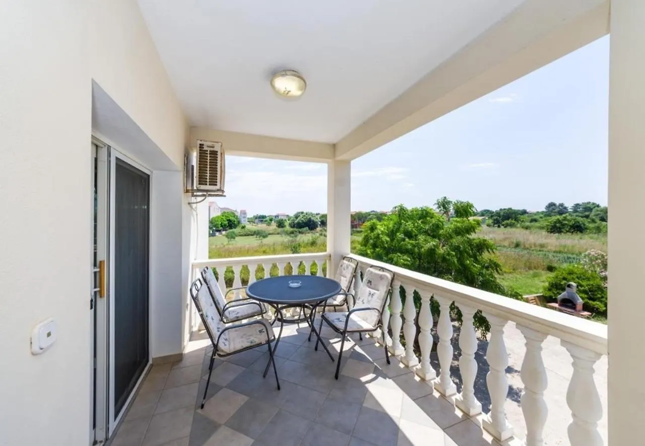Apartments Vuzi - 100M From Sea Kroatien