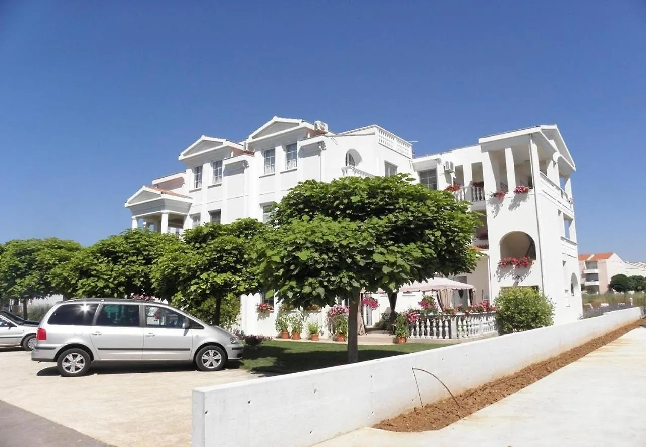 Apartments Vuzi - 100M From Sea